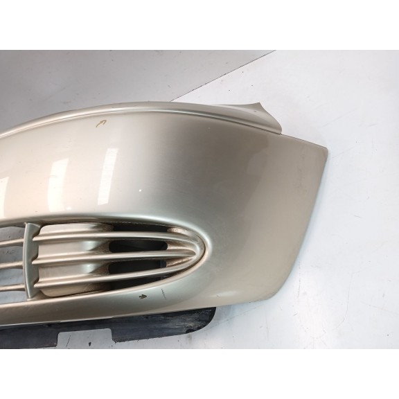 Recambio de paragolpes delantero para chrysler voyager iv (rg, rs) 2.5 crd referencia OEM IAM 04857388AA  