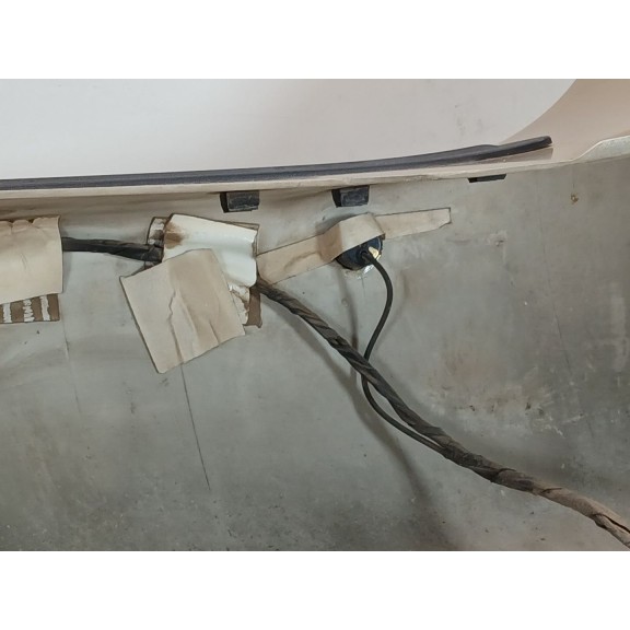 Recambio de paragolpes trasero para chrysler voyager iv (rg, rs) 2.5 crd referencia OEM IAM 5018631AA 04857560AA 