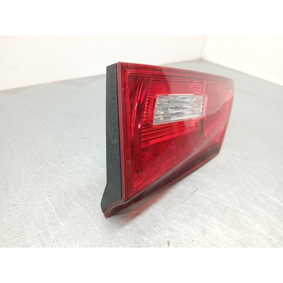 Recambio de piloto trasero derecho interior para lexus is ii (_e2_) 220d (ale20) referencia OEM IAM E111184  