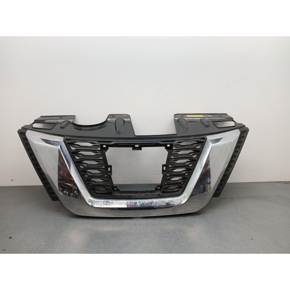 Recambio de rejilla paragolpes central para nissan qashqai iii (j12) 1.3 dig-t referencia OEM IAM 623106FR0C  