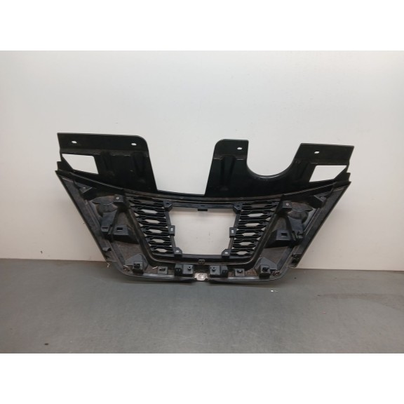 Recambio de rejilla paragolpes central para nissan qashqai iii (j12) 1.3 dig-t referencia OEM IAM 623106FR0C  
