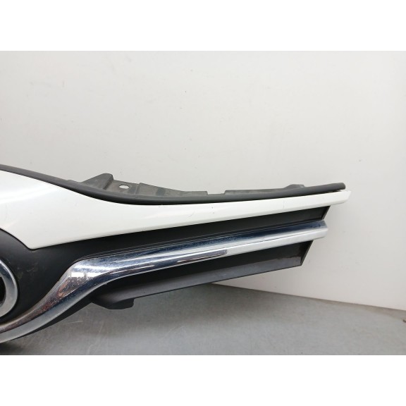 Recambio de rejilla paragolpes central para toyota yaris hsd active referencia OEM IAM 531010D660  