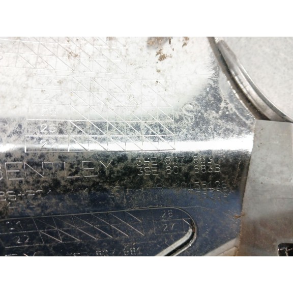 Recambio de rejilla paragolpes derecha para bentley flying spur (4w_) 6.0 w12 referencia OEM IAM 3SE807683  