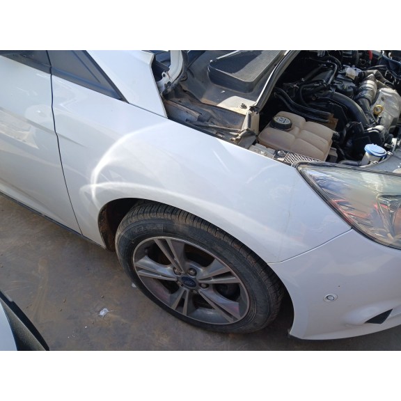 Recambio de aleta delantera derecha para ford focus iii 1.6 tdci referencia OEM IAM 2171302  