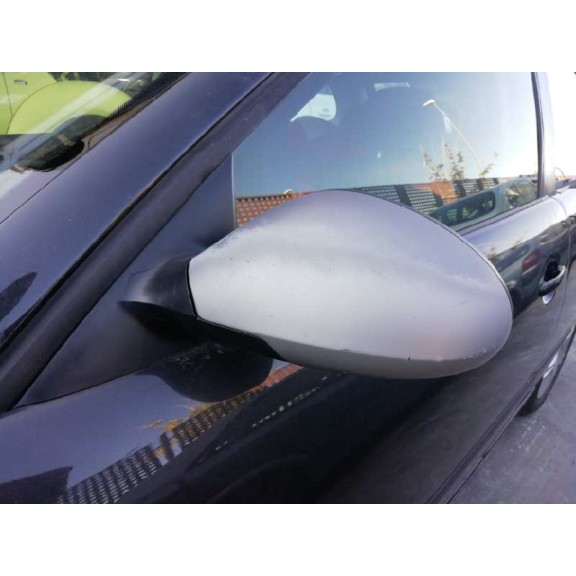 seat ibiza (6l1) del año 2002