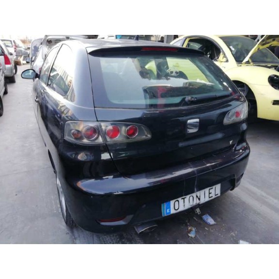 seat ibiza (6l1) del año 2002