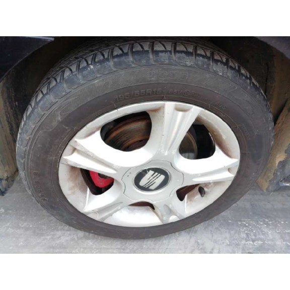 seat ibiza (6l1) del año 2002