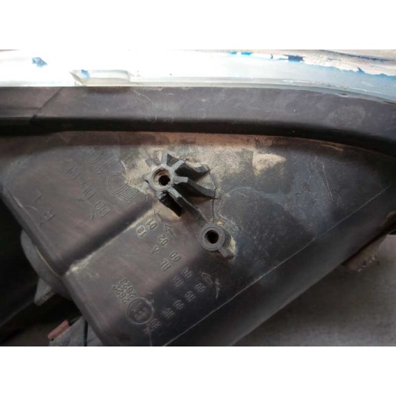 Recambio de faro izquierdo para opel insignia sports tourer 2.0 cdti cat referencia OEM IAM 13226782  