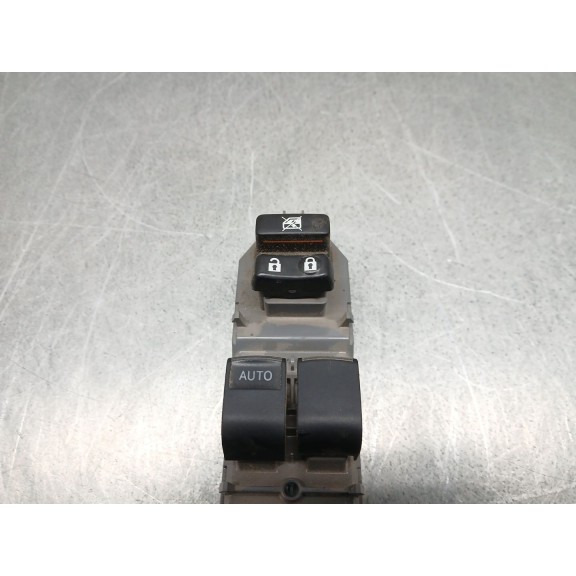 Recambio de mando elevalunas delantero izquierdo para toyota yaris (_p13_) 1.5 hybrid (nhp130_) referencia OEM IAM 8482002340  