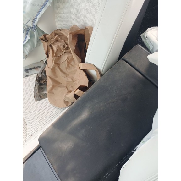 Recambio de apoyabrazos central para tesla model 3 (5yj3) ev awd referencia OEM IAM   