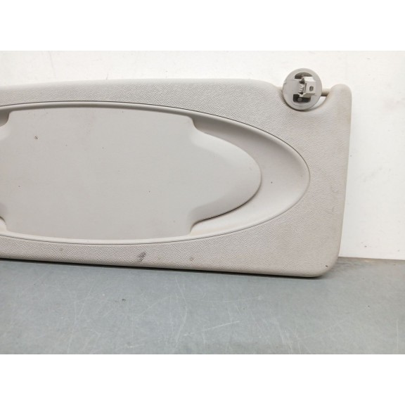 Recambio de parasol izquierdo para renault kangoo profesional referencia OEM IAM 8200544833  