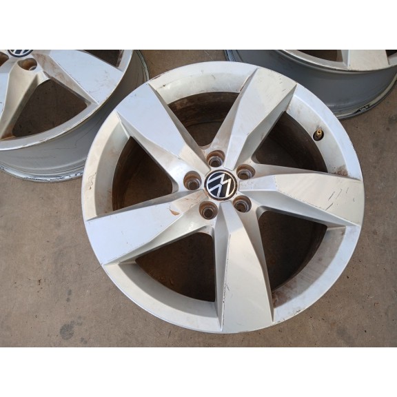 Recambio de juego llantas para volkswagen t-cross (c11, d31) 1.0 tsi referencia OEM IAM 6.5JX17 H2 ET39 X4 2GM601025A