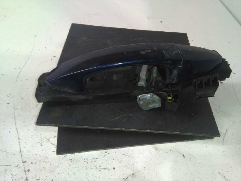 Recambio de maneta exterior delantera derecha para mazda demio (dw) 1.3 fe referencia OEM IAM   