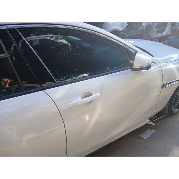 Recambio de puerta delantera derecha para jaguar xe (x760) 2.0 d referencia OEM IAM   