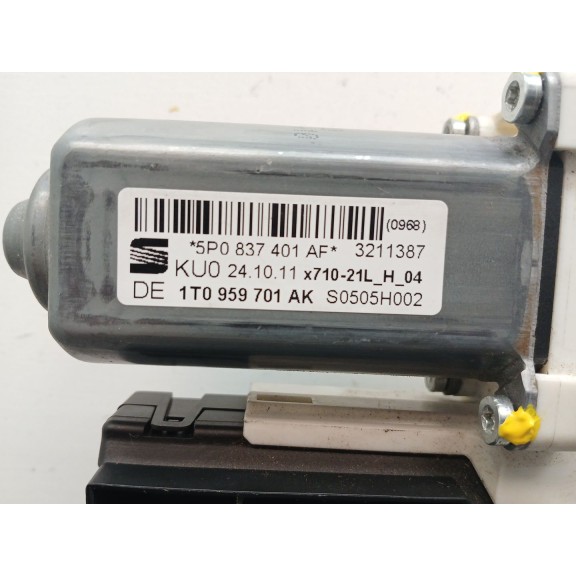 Recambio de motor elevalunas delantero izquierdo para seat altea (5p1) 1.6 referencia OEM IAM 5P0837401AF 1T0959701AK 