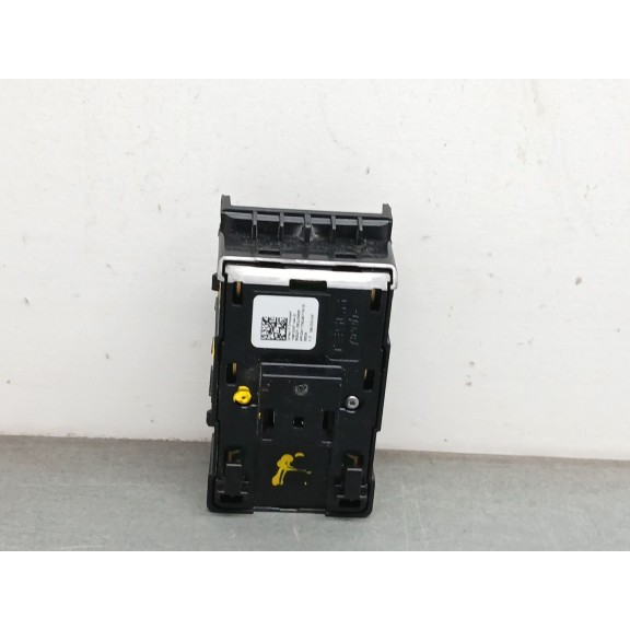 Recambio de mando elevalunas delantero izquierdo para tesla model 3 (5yj3) ev awd referencia OEM IAM 108103704g  