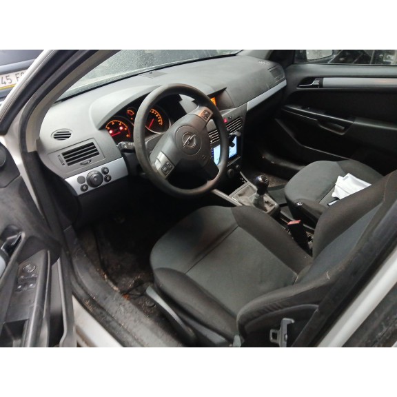 opel astra h (a04) del año 2005