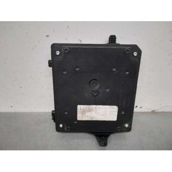 Recambio de caja reles / fusibles para renault megane iii berlina 5 p 1.2 16v referencia OEM IAM 284B18225R BCM 