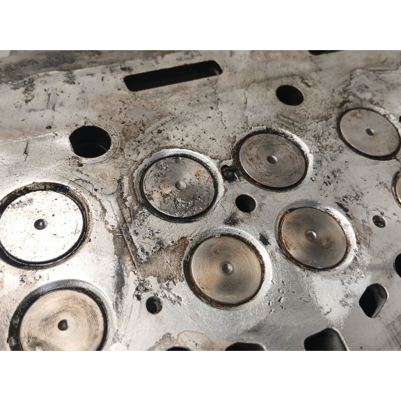 Recambio de culata para bmw serie 3 berlina (e90) 2.0 turbodiesel cat referencia OEM IAM 7797678  