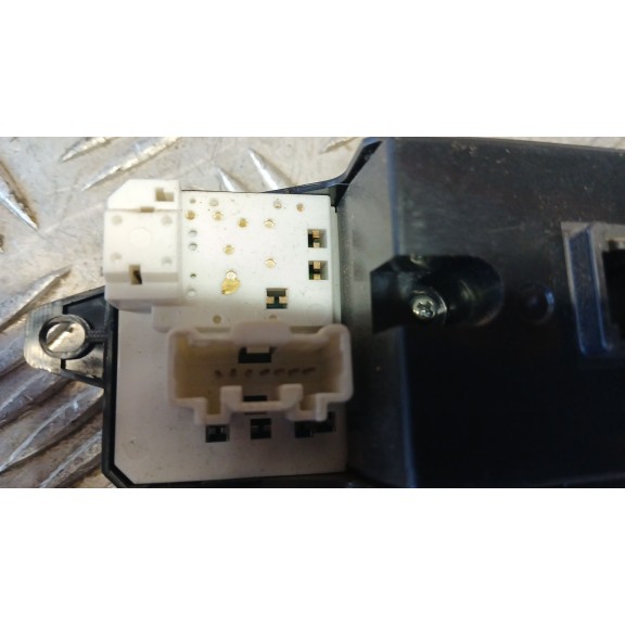 Recambio de mando elevalunas delantero izquierdo para mazda cx-7 (er) luxury referencia OEM IAM EH6666350  