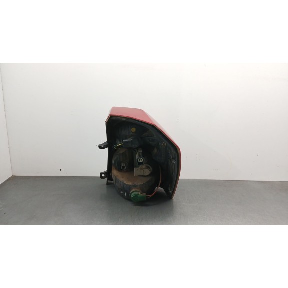 Recambio de piloto trasero izquierdo para dodge caliber 2.0 crd referencia OEM IAM 05303753 05303881 