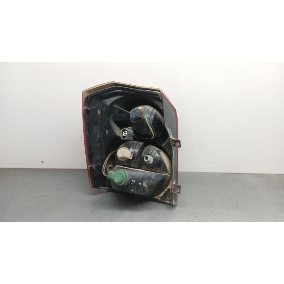 Recambio de piloto trasero derecho para dodge caliber 2.0 crd referencia OEM IAM 05303752a 05303880a 