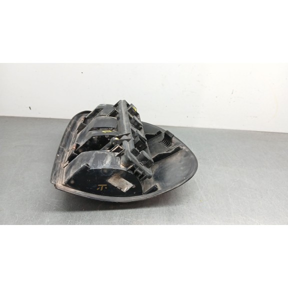 Recambio de piloto trasero izquierdo para chrysler voyager iv (rg, rs) 3.3 referencia OEM IAM   