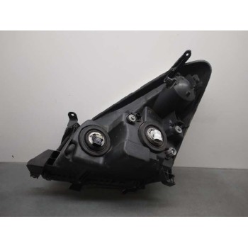 Recambio de faro derecho para toyota corolla verso (r1) 2.0 turbodiesel cat referencia OEM IAM 811300F010  