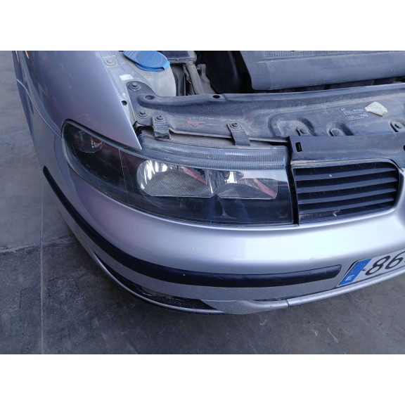 Recambio de faro derecho para seat toledo ii (1m2) 1.6 16v referencia OEM IAM   