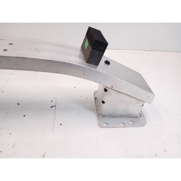 Recambio de refuerzo paragolpes delantero para omoda 5 referencia OEM IAM   