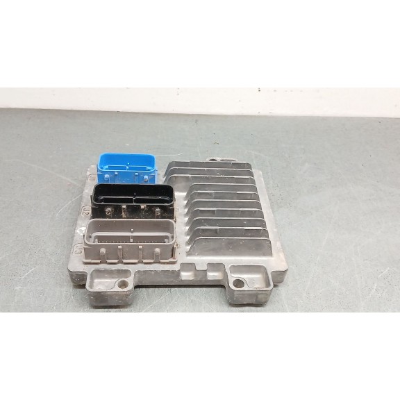 Recambio de centralita motor uce para opel corsa e edition referencia OEM IAM 12665802  