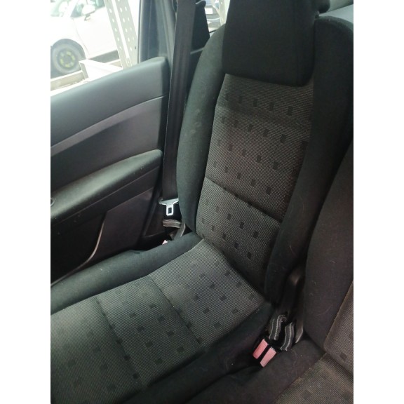 Recambio de asientos trasero derecho para peugeot 307 break (3e) 2.0 hdi 90 referencia OEM IAM   