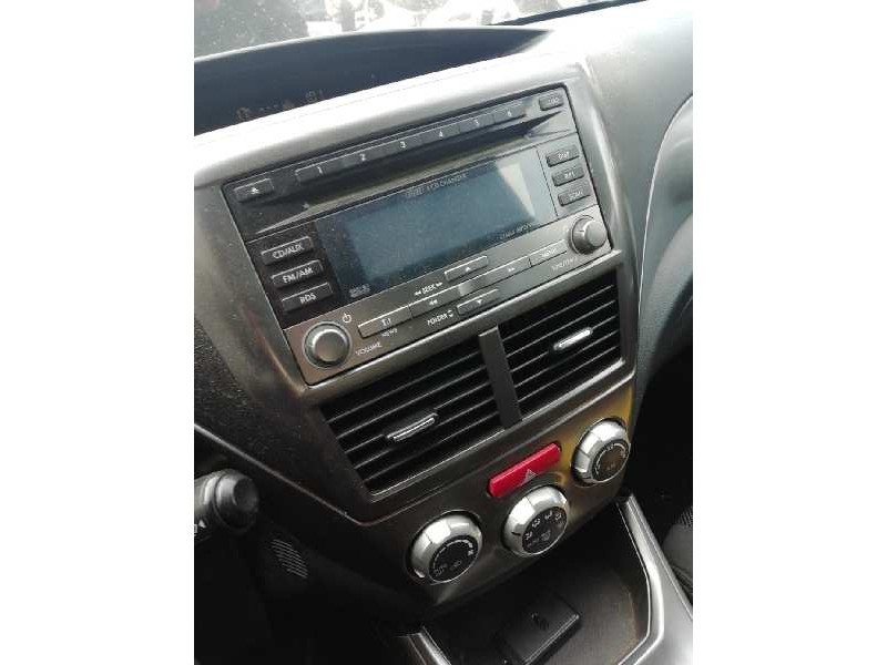 Recambio de sistema audio / radio cd para subaru impreza g12 2.0 diesel cat referencia OEM IAM   