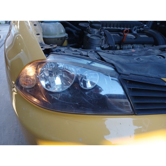 Recambio de faro derecho para seat ibiza iii (6l1) 1.6 16v referencia OEM IAM   
