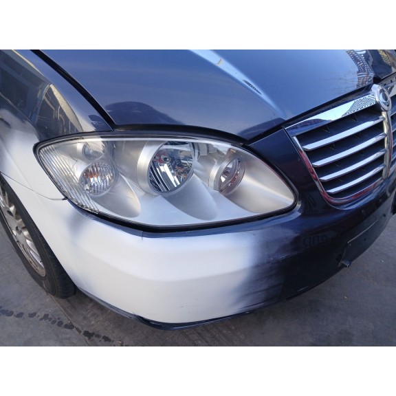 Recambio de faro derecho para ssangyong rodius i 2.7 xdi referencia OEM IAM   