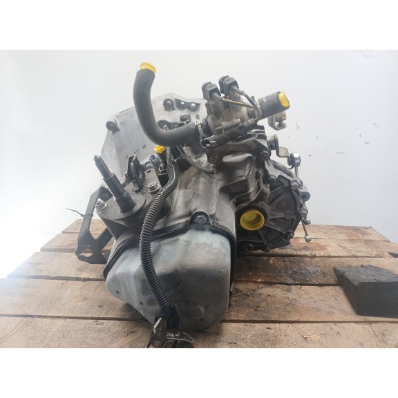 Recambio de caja cambios para peugeot 206 van 1.4 hdi referencia OEM IAM 242038  