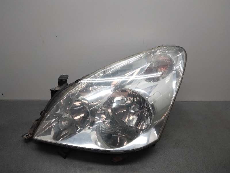 Recambio de faro izquierdo para toyota corolla verso (r1) 2.0 turbodiesel cat referencia OEM IAM 811700F010  