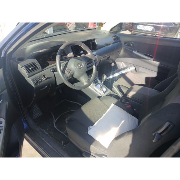 toyota corolla (_e12_) del año 2005