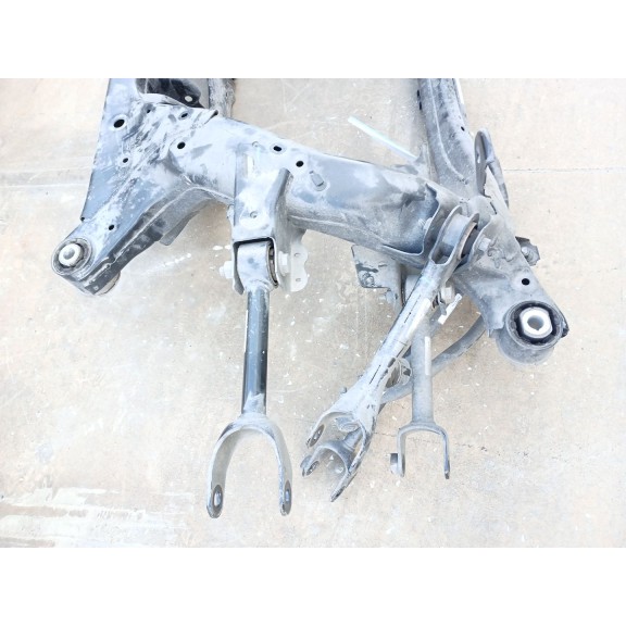 Recambio de puente trasero para tesla model 3 (5yj3) ev awd referencia OEM IAM   