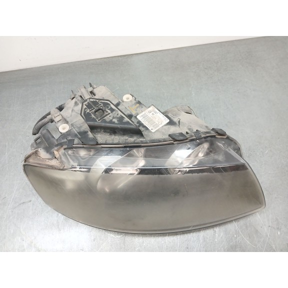 Recambio de faro derecho para audi a3 (8p1) 1.6 referencia OEM IAM 8P0941004K  