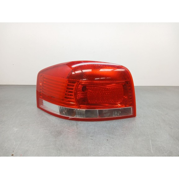 Recambio de piloto trasero izquierdo para audi a3 (8p1) 1.6 referencia OEM IAM 8P0945095  