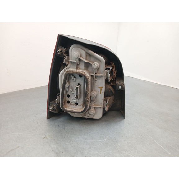 Recambio de piloto trasero derecho para volkswagen polo iv (9n_, 9a_) 1.4 tdi referencia OEM IAM 6Q6945096G  