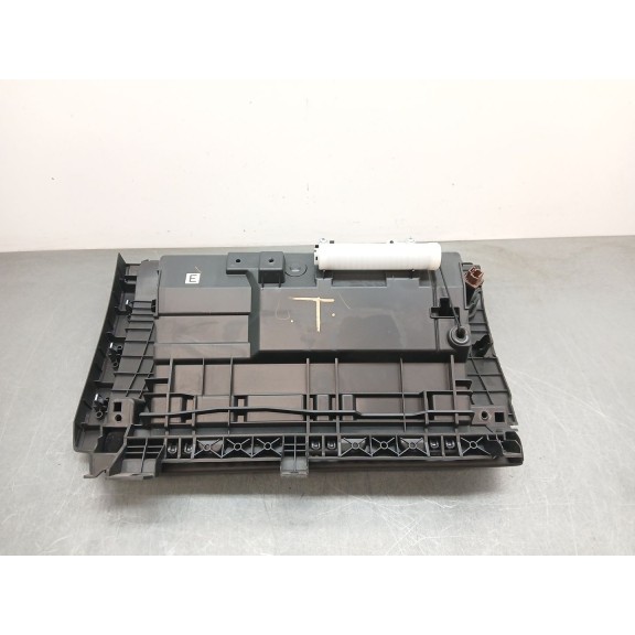 Recambio de guantera para infiniti qx70 3.7 awd referencia OEM IAM 681021CY0A  