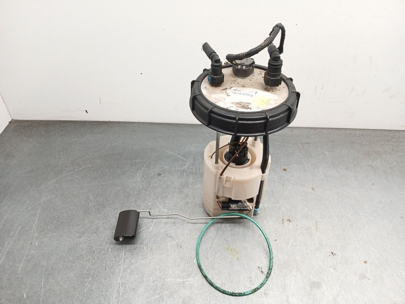 Recambio de bomba combustible para kia sorento ii (xm) 2.2 crdi referencia OEM IAM 311102W900  