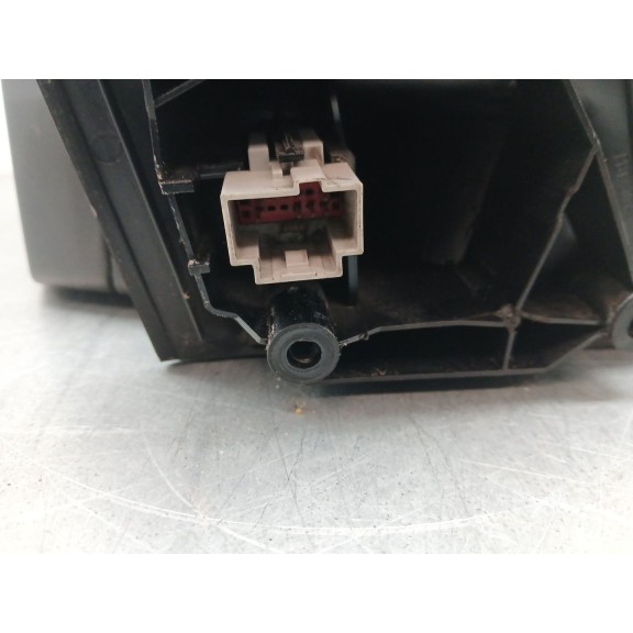 Recambio de retrovisor izquierdo para ford focus iii turnier 1.6 tdci referencia OEM IAM E9024550  