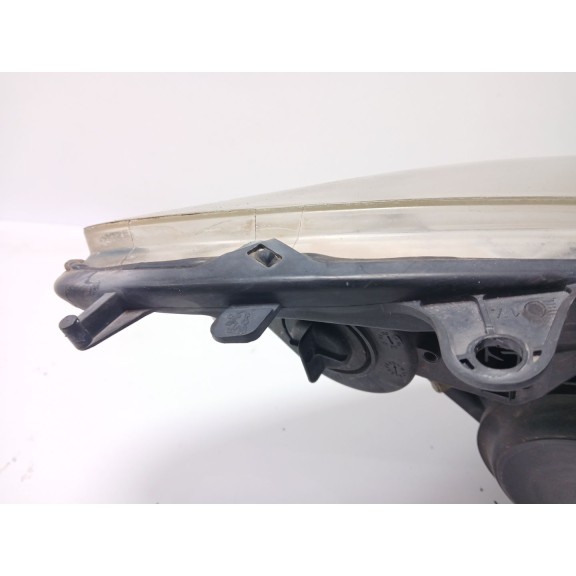 Recambio de faro izquierdo para peugeot 307 break (3e) 2.0 hdi 135 referencia OEM IAM 620886  