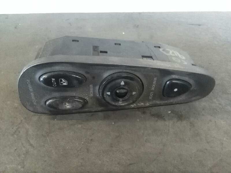 Recambio de mando elevalunas delantero izquierdo para hyundai coupe (rd) 1.6 fx referencia OEM IAM 9357027000A 9357027100B 