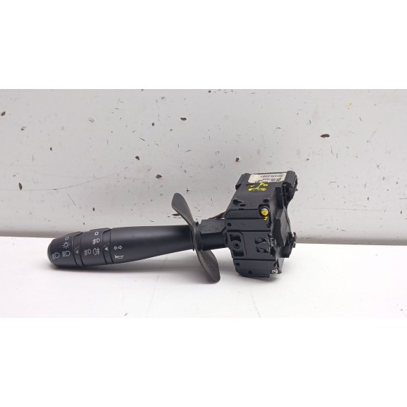 Recambio de mando intermitentes para dacia sandero (bs_) 1.5 dci referencia OEM IAM 8200792587  