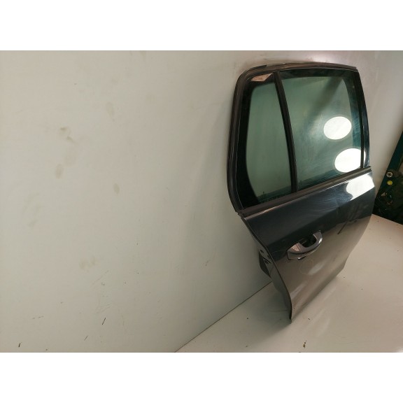 Recambio de puerta trasera derecha para volkswagen golf vi (5k1) 1.6 tdi referencia OEM IAM 5K6833056K  