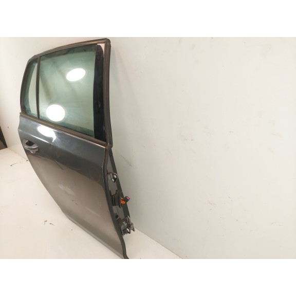 Recambio de puerta trasera derecha para volkswagen golf vi (5k1) 1.6 tdi referencia OEM IAM 5K6833056K  